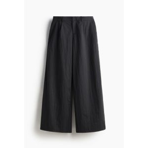 Pantaloni eleganti din crep