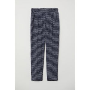 Pantaloni cu elastic in talie